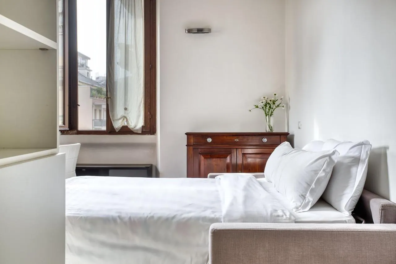 Joivy Classic Flat With Balcony Apartment Milan Italy