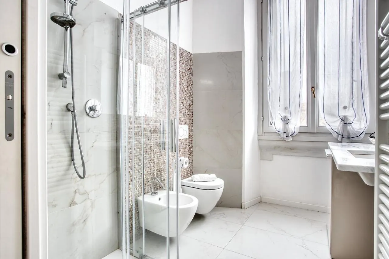 Joivy Classic Flat With Balcony Apartment Milan