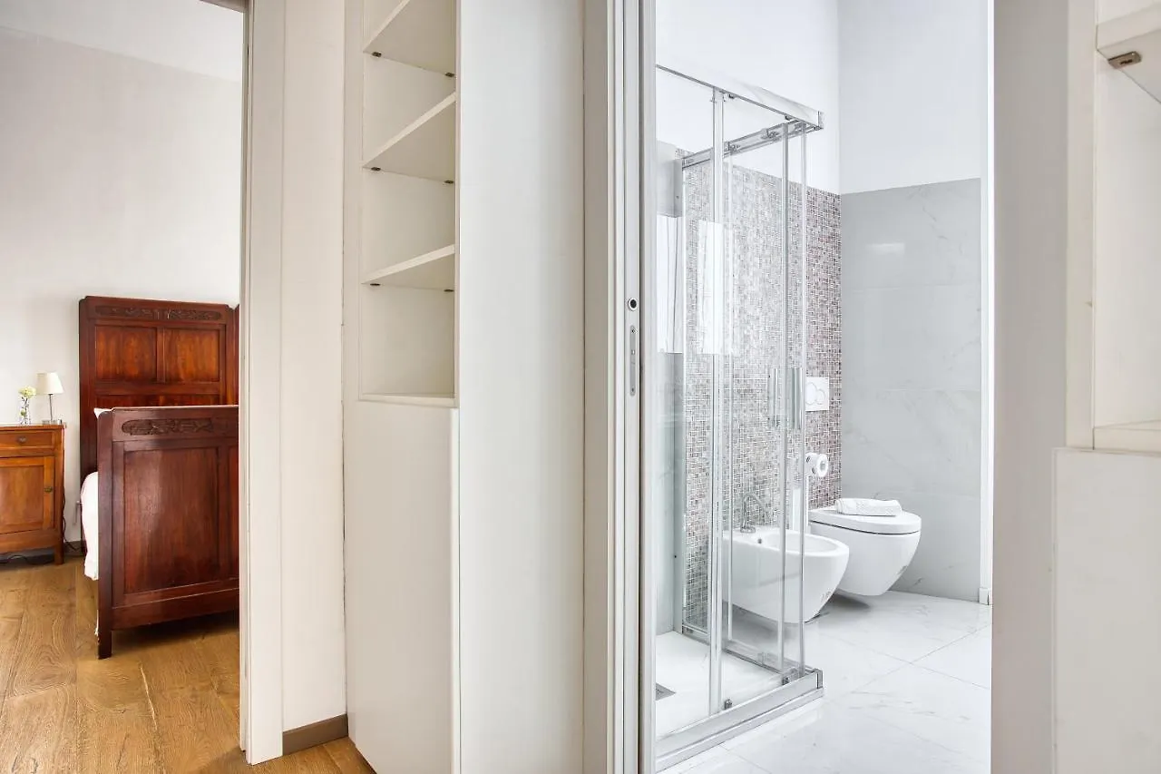 Joivy Classic Flat With Balcony Apartment Milan